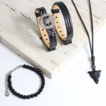 Pulseira de Couro Kit 04 Bússola Preto com Fecho Strap Plug Ajustável com Colar Ajustável - GR