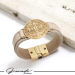 Pulseira Feminina Nude Medalhão São Bento Ouro e Fechamento Magnético - GR - Imagem 4